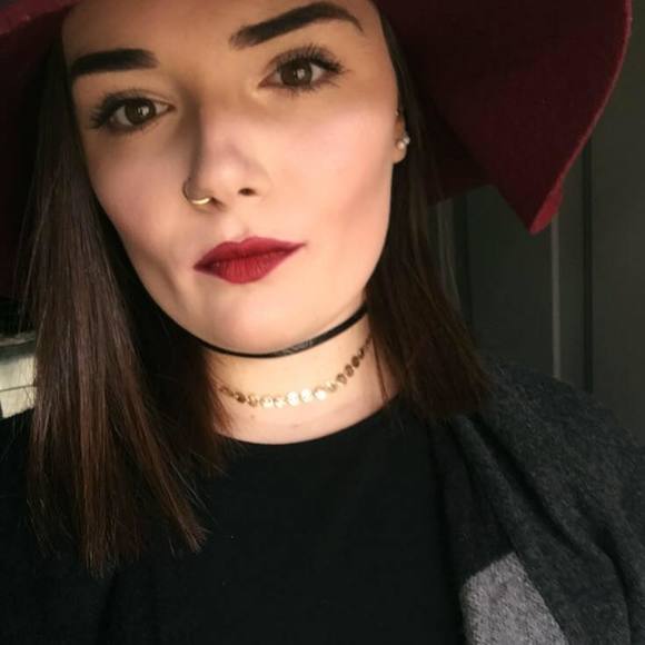 Meet your Posher, Natasha - Picture 1 of 1